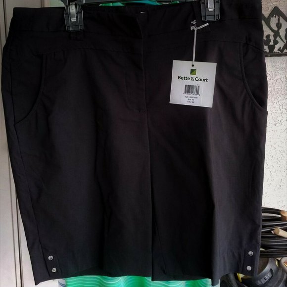 BETTE & COURT WOMEN'S SZ 10 BLACK GOLF SHORTS - Picture 1 of 7